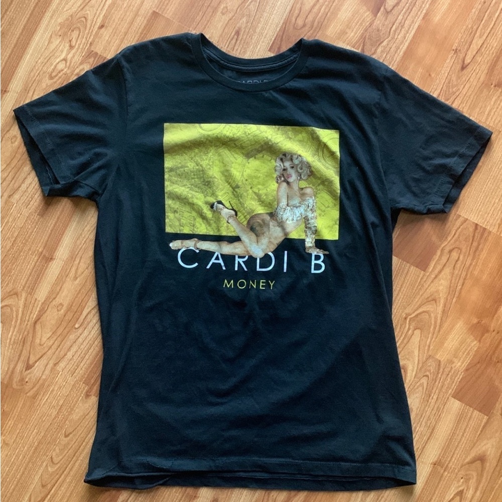 CARDI B SHIRT (L)
